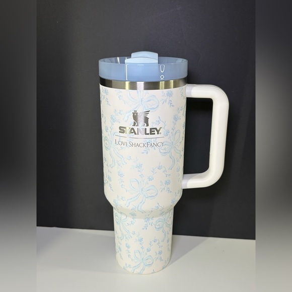 Stanley x LoveShackFancy Coquette Bow Winter Ice 40oz Quencher BNIB - Picture 2 of 9